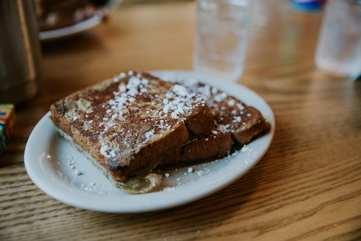 Experience the cozy comforts of Rochester's best brunch spots.